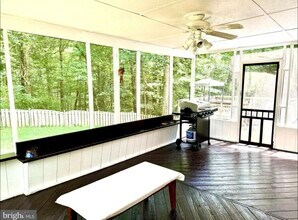 8407 Finlay Ct in Springfield, VA - Building Photo - Building Photo