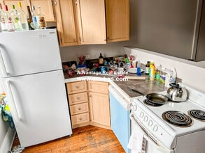 1066 Commonwealth Ave, Unit 23 in Boston, MA - Building Photo - Building Photo