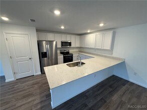 7936 N Golfview Dr in Citrus Springs, FL - Building Photo - Building Photo