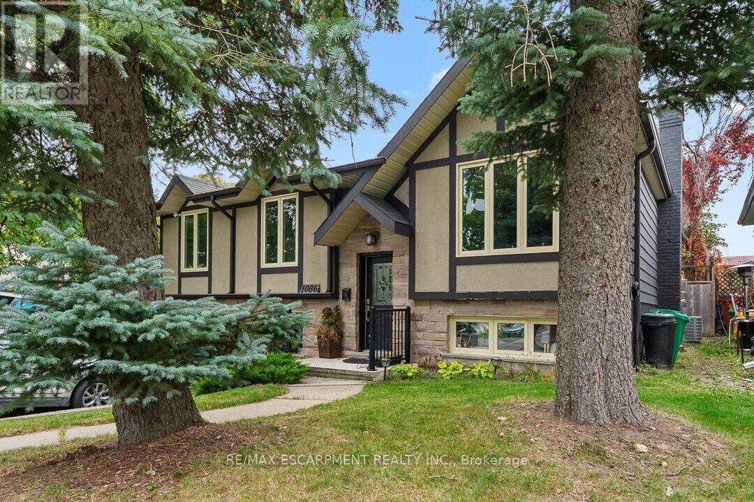 1086 Mississauga Vly Blvd in Mississauga, ON - Building Photo