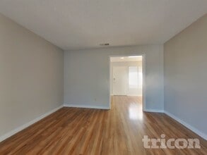 1213 Essex Dr in Fairfield, CA - Building Photo - Building Photo