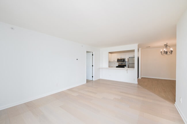 430 Wedgewood Cir in Belford, NJ - Building Photo - Building Photo
