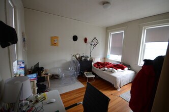 1353 Commonwealth Ave, Unit 18 in Boston, MA - Building Photo - Building Photo
