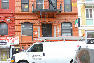 26 Henry St in New York, NY - Building Photo - Building Photo