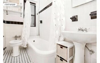 418 Central Prk W in New York, NY - Building Photo - Building Photo