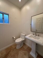 15153 Burbank Blvd in Los Angeles, CA - Building Photo - Building Photo