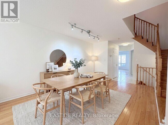 24 Revelstoke Crescent in Richmond Hill, ON - Building Photo - Building Photo