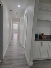 572 N Teakwood Ave in Rialto, CA - Building Photo - Building Photo