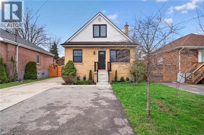 698 Upper Sherman Ave in Hamilton, ON - Building Photo - Building Photo