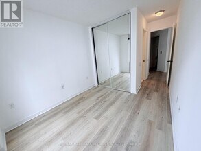 85 Bloor St E in Toronto, ON - Building Photo - Building Photo