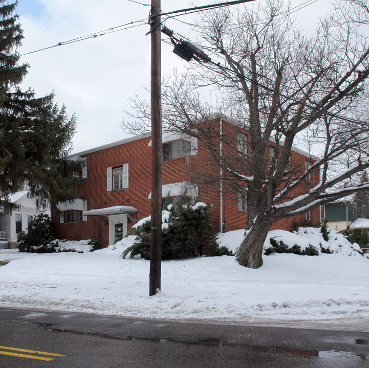 160 S Portage Path in Akron, OH - Building Photo