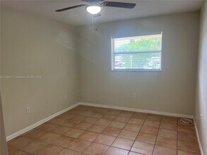 11606 NW 29th St, Unit A6 in Coral Springs, FL - Foto de edificio - Building Photo