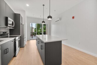 952 Broadway in Bayonne, NJ - Building Photo - Building Photo