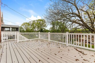 2032 Jenkintown Rd in Glenside, PA - Building Photo - Building Photo