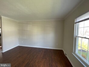 6344 Piney Ridge Dr in Sykesville, MD - Building Photo - Building Photo