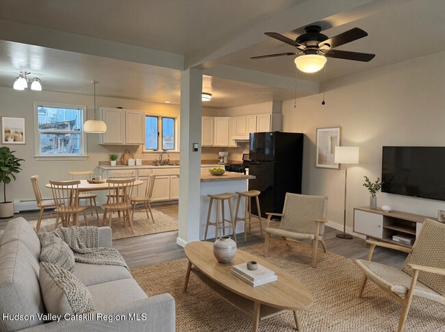 4 Frederick St in Hudson, NY - Building Photo - Building Photo