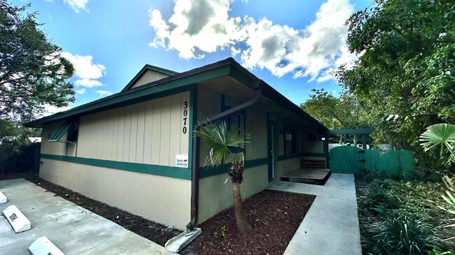 3070 Collin Dr in West Palm Beach, FL - Building Photo - Building Photo