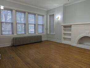 5650 N Spaulding Ave in Chicago, IL - Building Photo - Building Photo