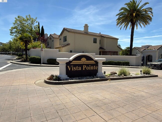 property at 910 Vista Pointe Dr