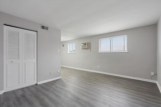 7108 Oxford Ave in Philadelphia, PA - Building Photo - Building Photo