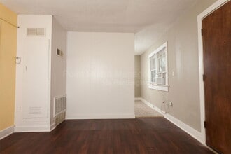 219 S Millwood Ave in Wichita, KS - Building Photo - Building Photo