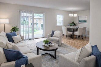 Wynbrook West in Hightstown, NJ - Foto de edificio - Building Photo