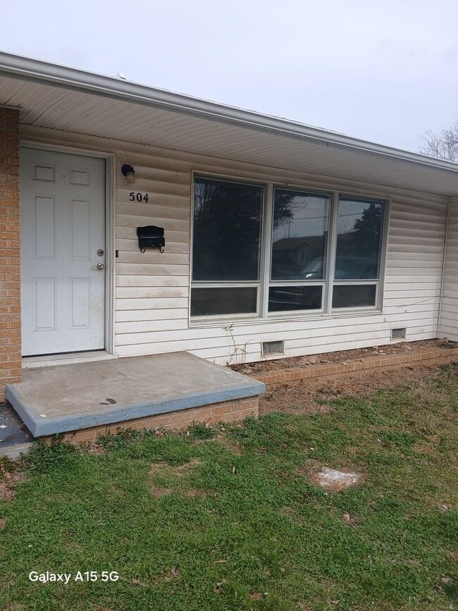 property at 504 W Keetoowah St