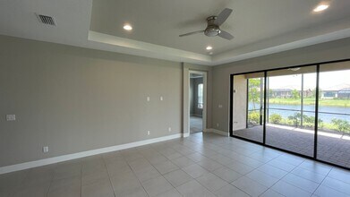 5364 Bartolomeo St in Sarasota, FL - Building Photo - Building Photo