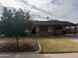 6901 E Latham St in Scottsdale, AZ - Building Photo