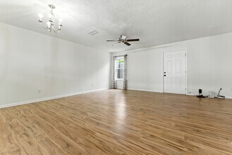 1323 Longlac Rd in Virginia Beach, VA - Building Photo - Building Photo