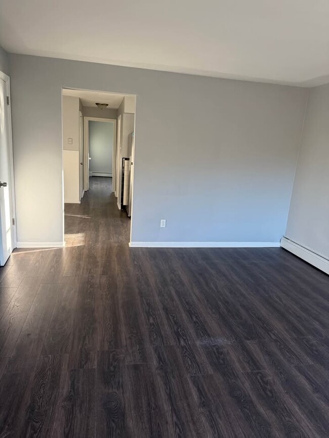 2231 Westwood Northern Blvd, Unit 4