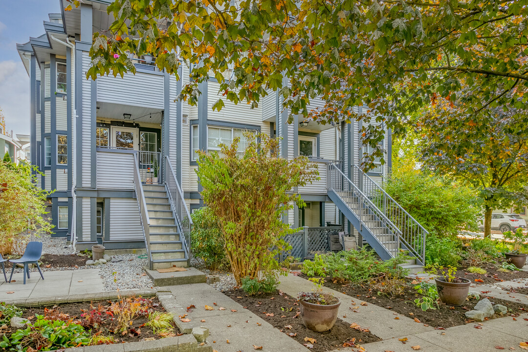 Grantview Place in Vancouver, BC - Building Photo