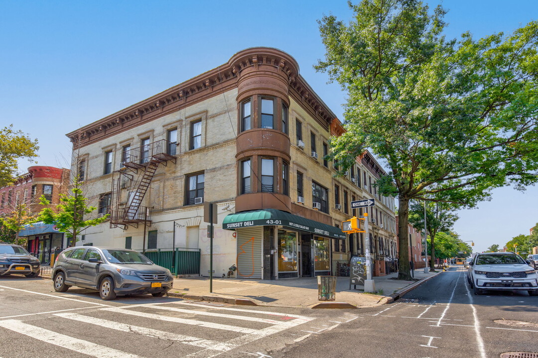 4301 4th Ave in Brooklyn, NY - Building Photo