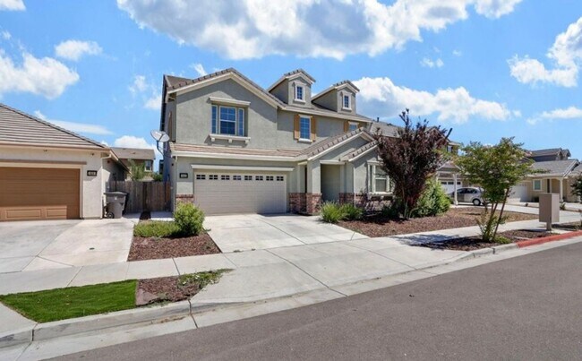 649 Perino Ln in Tracy, CA - Building Photo - Building Photo