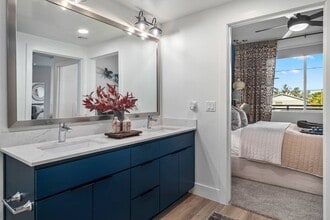 Aura Uptown in Phoenix, AZ - Building Photo - Building Photo