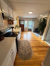 49-51 Maplewood Ave in West Hartford, CT - Building Photo - Building Photo