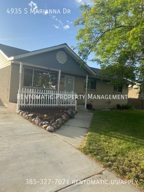 property at 4935 Marianna Dr