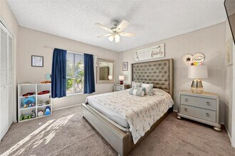 1300 Woodman Way in Orlando, FL - Building Photo - Building Photo