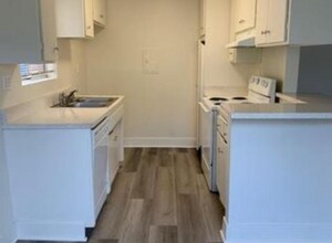 4424 Woodman Ave in Los Angeles, CA - Building Photo - Building Photo