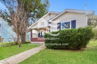 2218 W Madison St in Louisville, KY - Building Photo - Building Photo