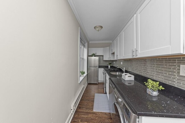 915 W Waveland Ave in Chicago, IL - Building Photo - Building Photo