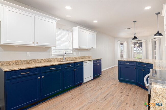 property at 121 Castlewood Dr