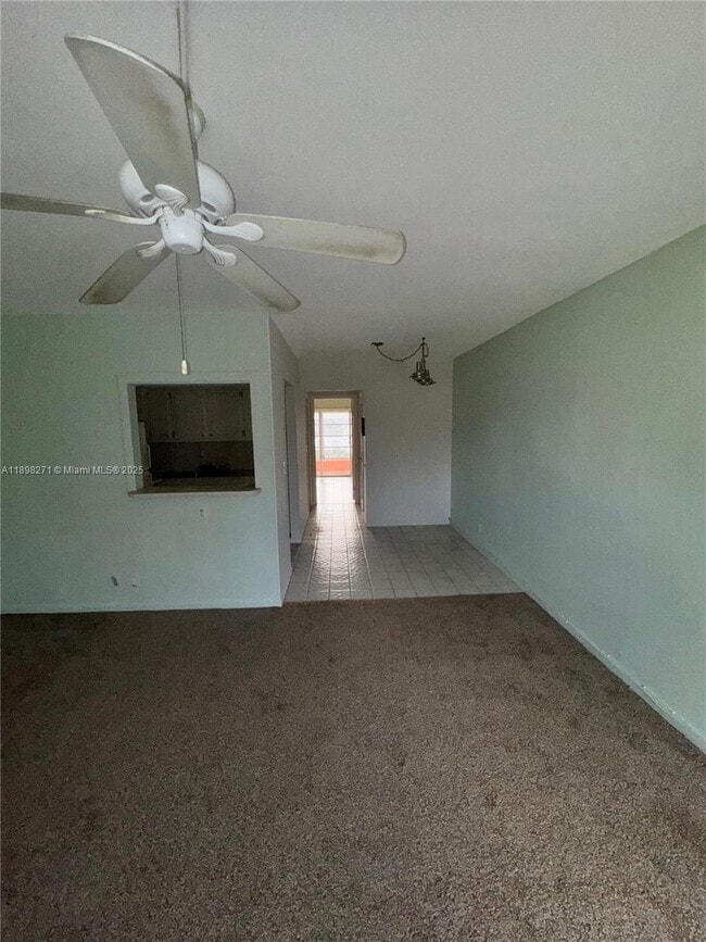 211 Coventry I in West Palm Beach, FL - Building Photo - Building Photo