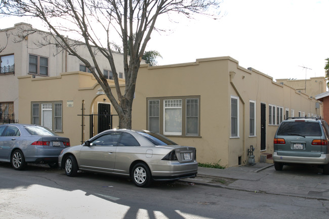 1205 Molino in Long Beach, CA - Building Photo - Building Photo