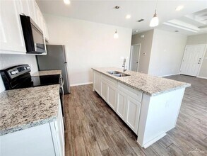 5801 Sandpiper Ave, Unit 4 in Palmhurst, TX - Building Photo - Building Photo
