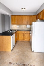 1224 Inverrary Ln in Deerfield, IL - Building Photo - Building Photo