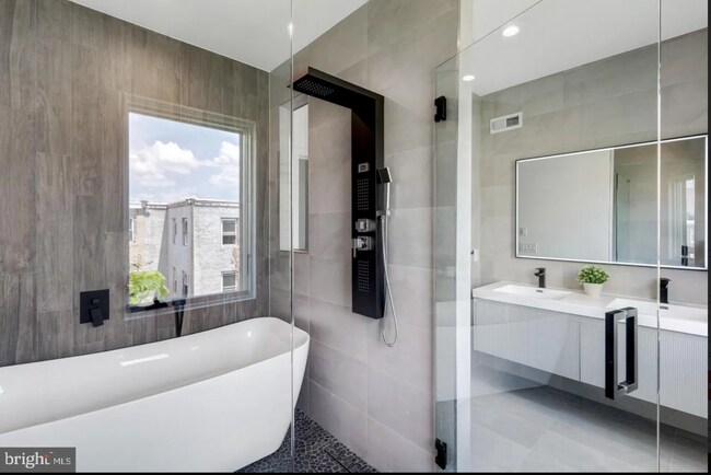 property at 2527 Nicholas St