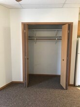 109 N 3rd St, Unit 204 in Marshall, MN - Building Photo - Building Photo