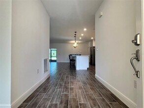 301 Jackson Lp in DeLand, FL - Building Photo - Building Photo