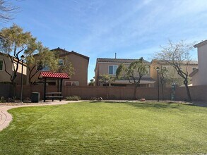 10559 La Campana St in Las Vegas, NV - Building Photo - Building Photo